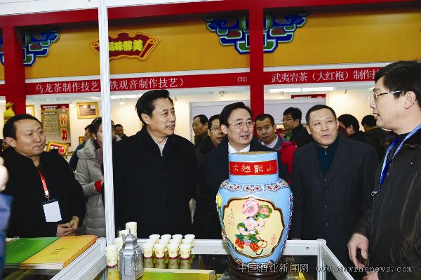 点击放大