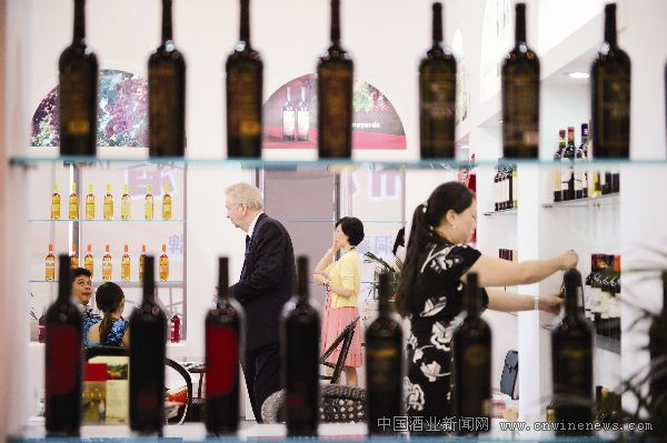 点击放大