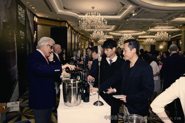 点击放大