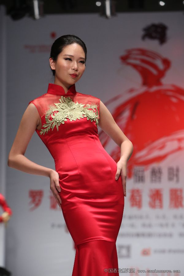 点击放大