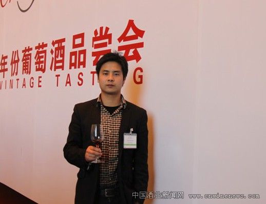 点击放大