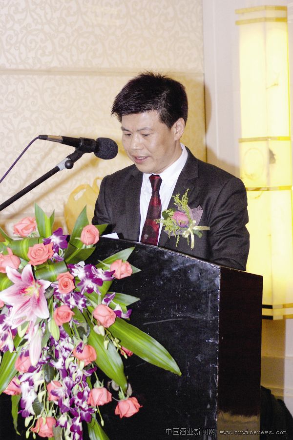 点击放大